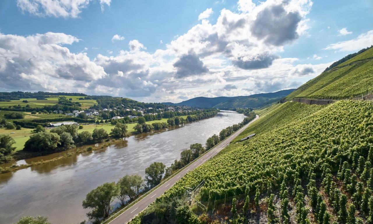 Weinromantikhotel Richtershof Mulheim an der Mosel Buitenkant foto